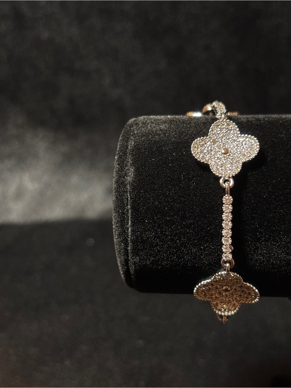2.7mm Silver Tone Clover Tennis CZ Bracelet 8 in.